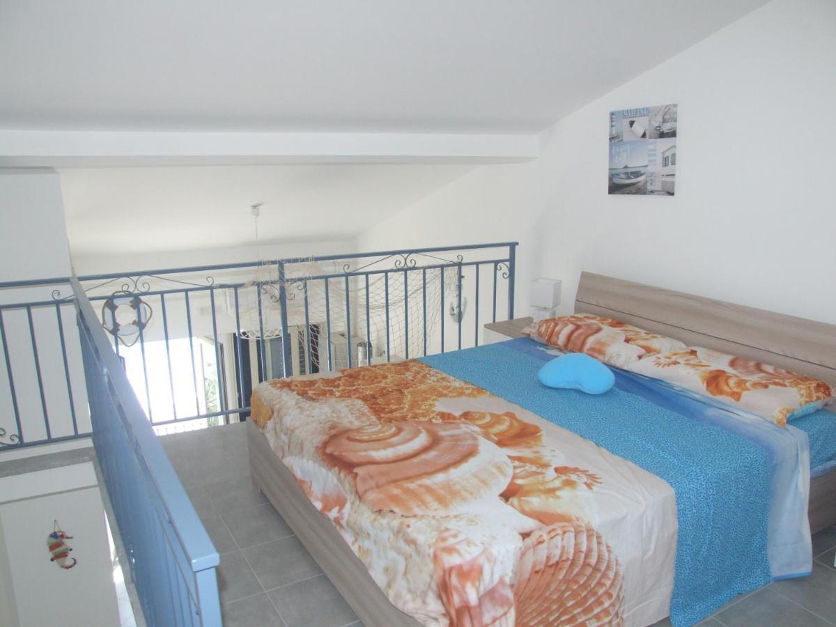 Casa Nicole Fronte Mare Giardini Naxos Exterior foto