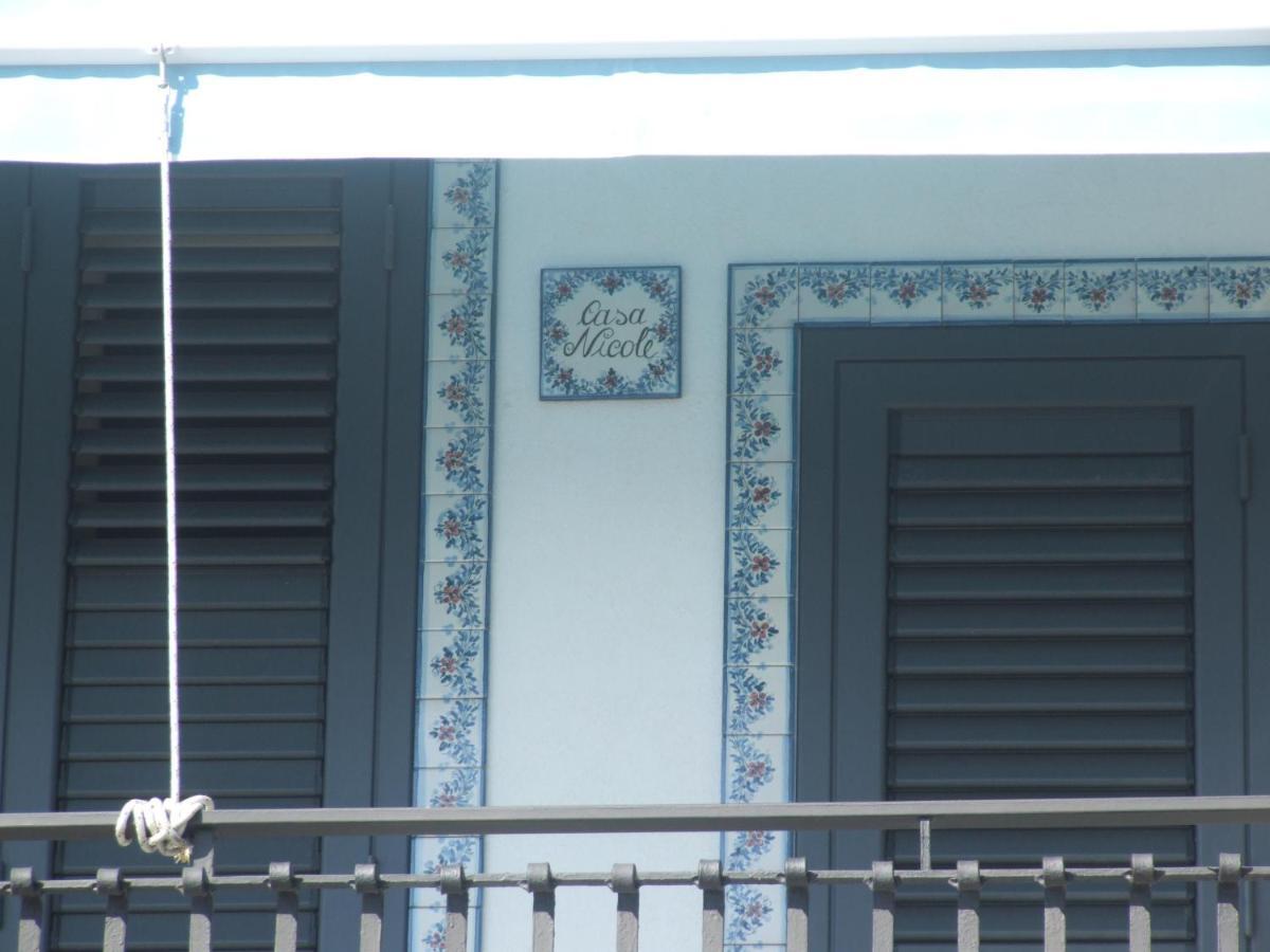 Casa Nicole Fronte Mare Giardini Naxos Exterior foto